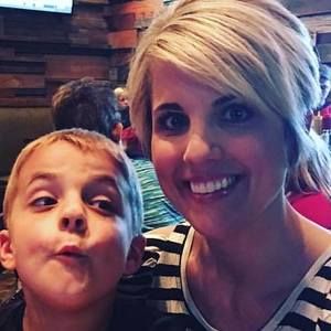 Meet your Posher, Courtney